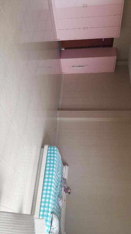Bintara Jaya Yemima Guest House Bekasi Esterno foto